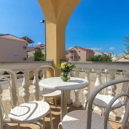 1 Bedroom Amazing In Appartement *