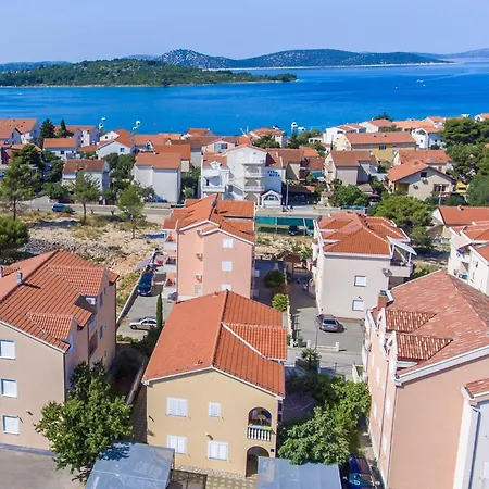 1 Bedroom Amazing In *