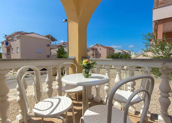 1 Bedroom Amazing In Appartement *